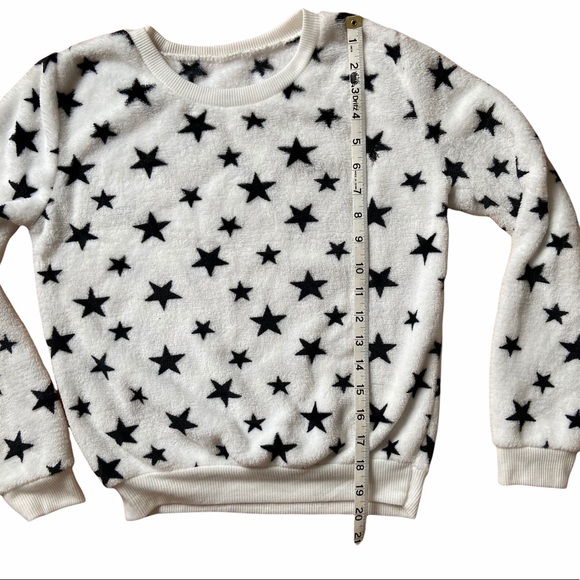 Women’s Star Print White Black Fleece Pullover XS - Picture 4 of 4